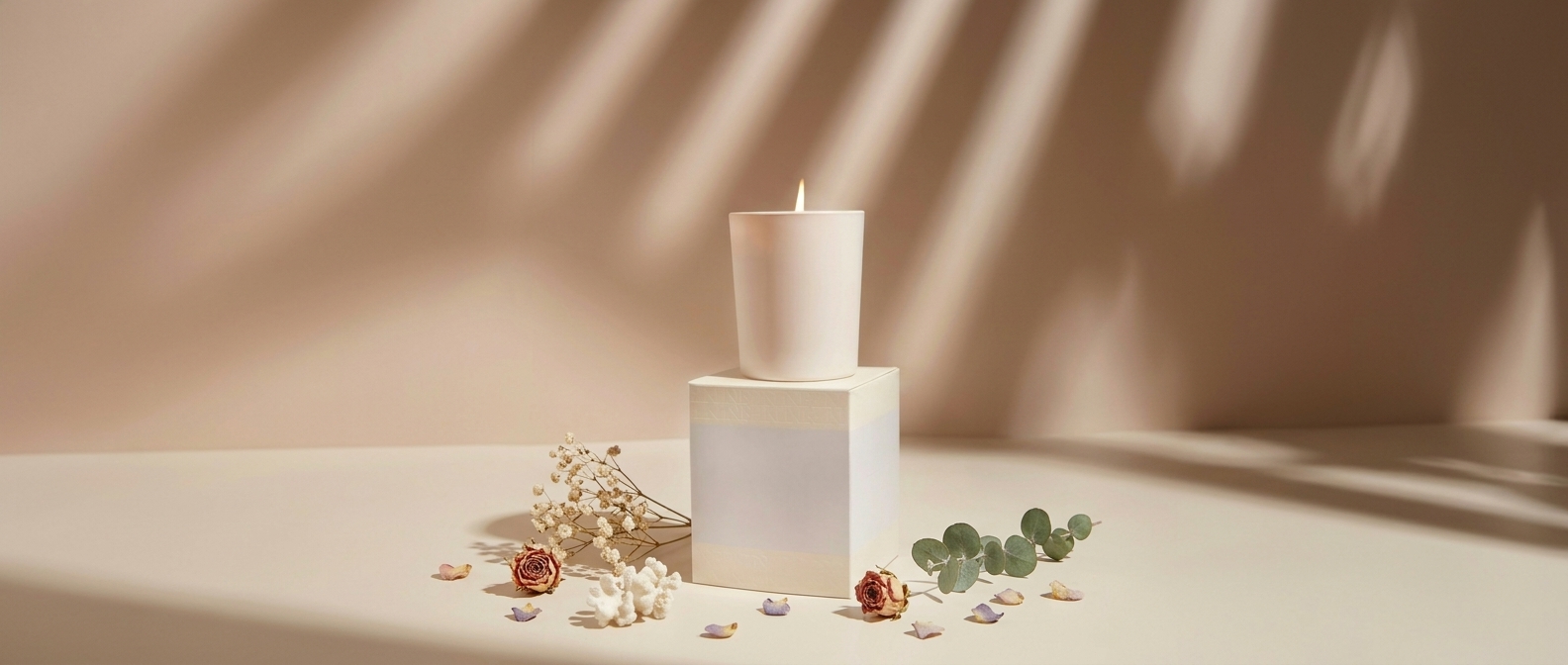 AURO candle arrangement